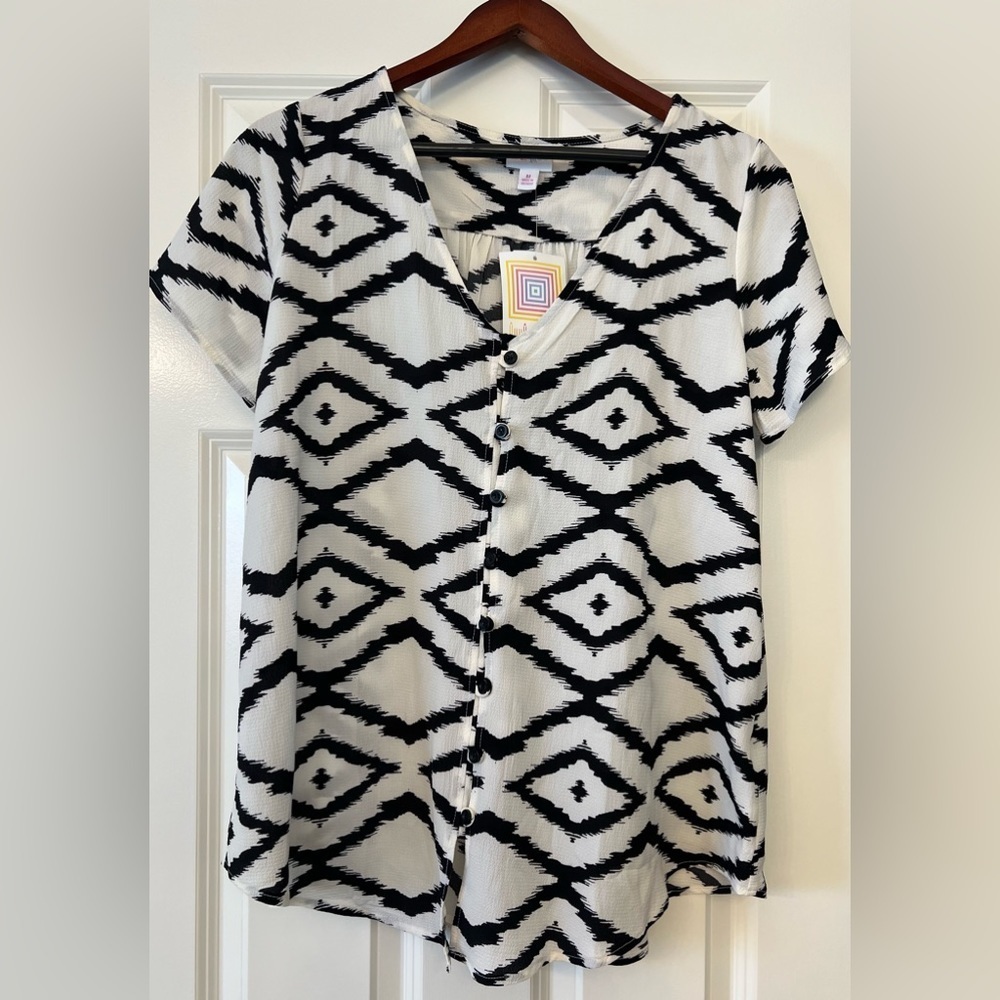 NWT LuLaRoe Shannah button down top black and ivory Aztec print Size Medium